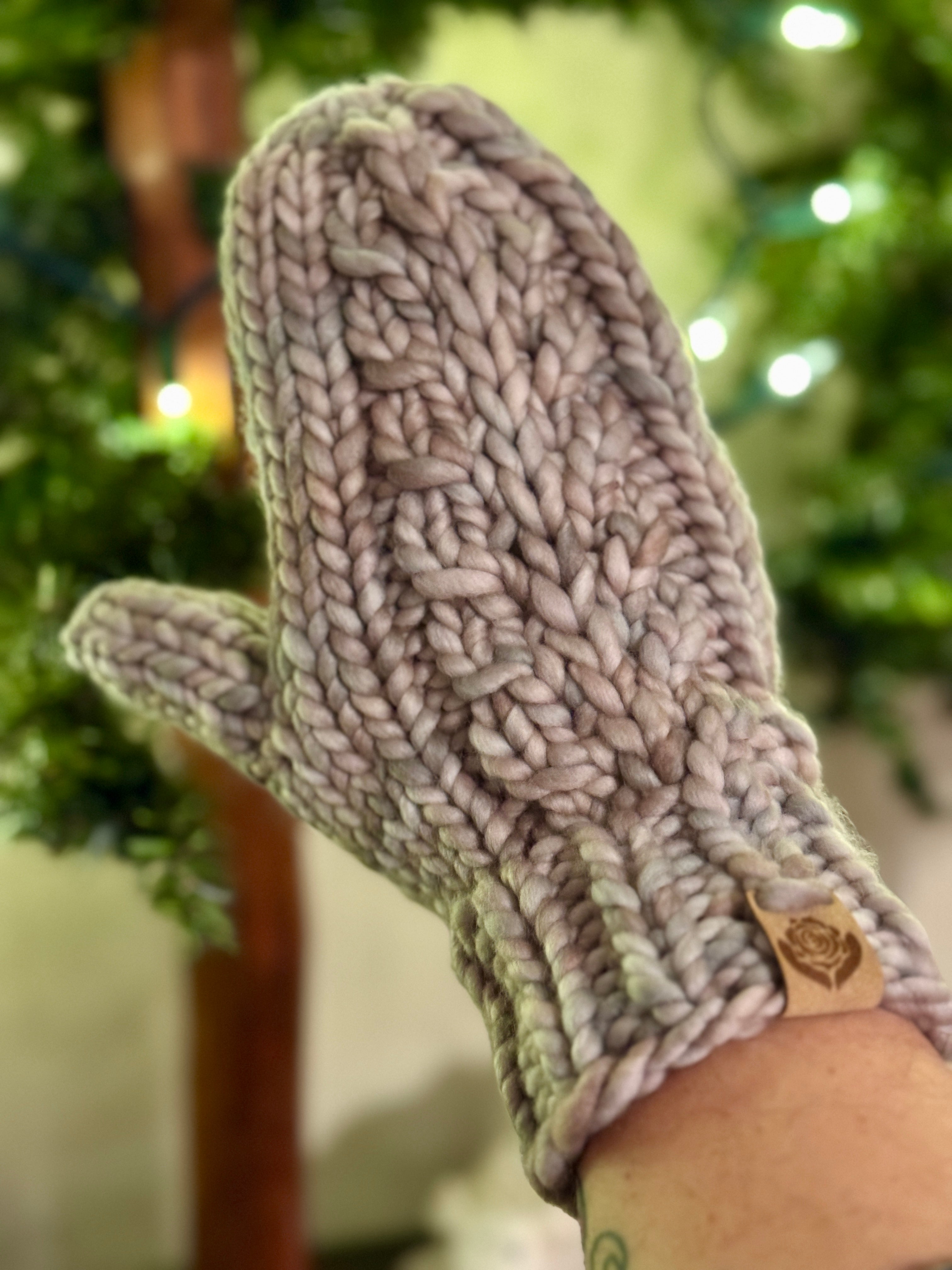 The Faux Shizzle Mitts knitting pattern