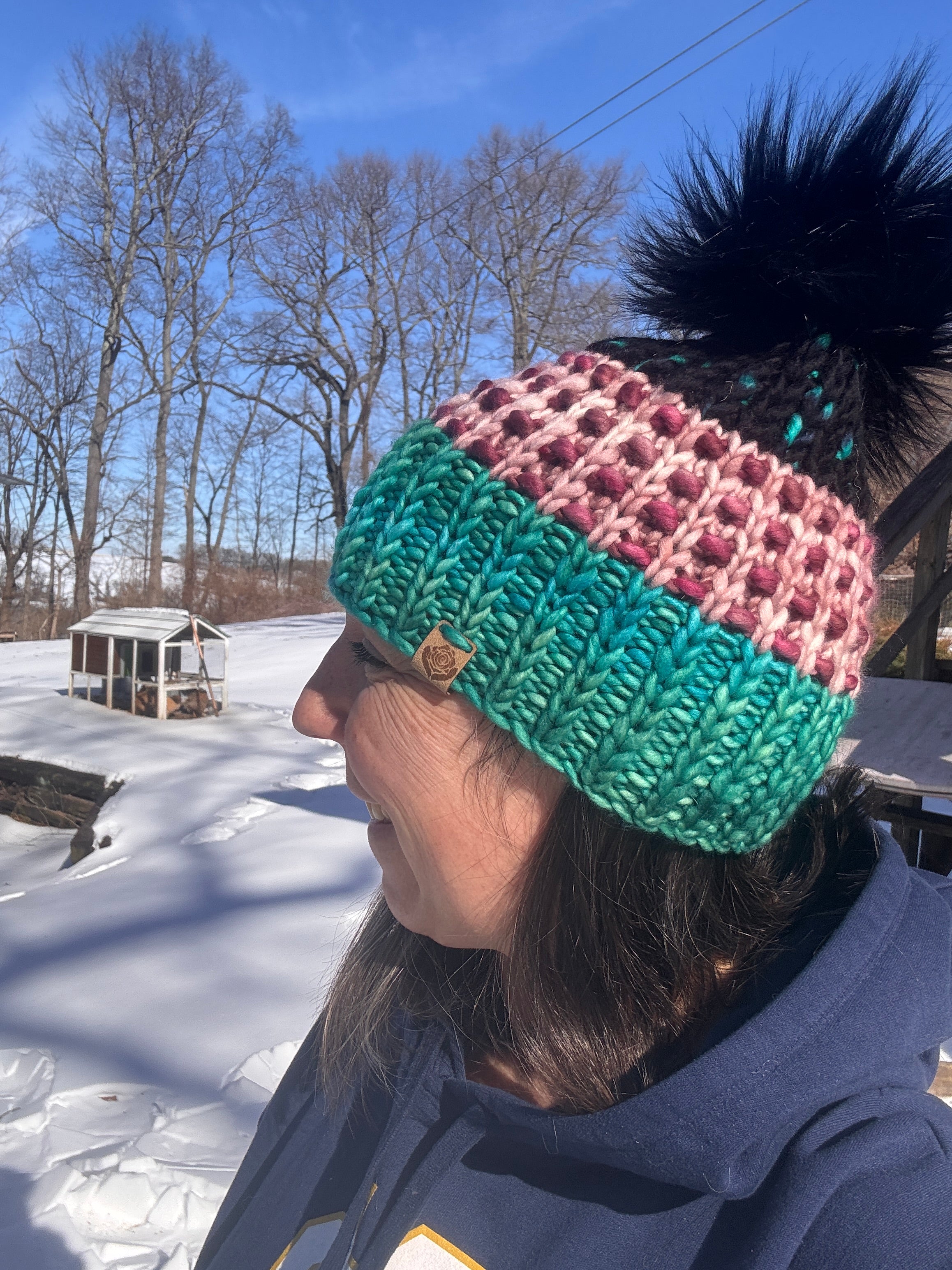 Luxury hand knit 100% merino wool green black pink womens winter hand knit pom pom hat beanie slow fashion