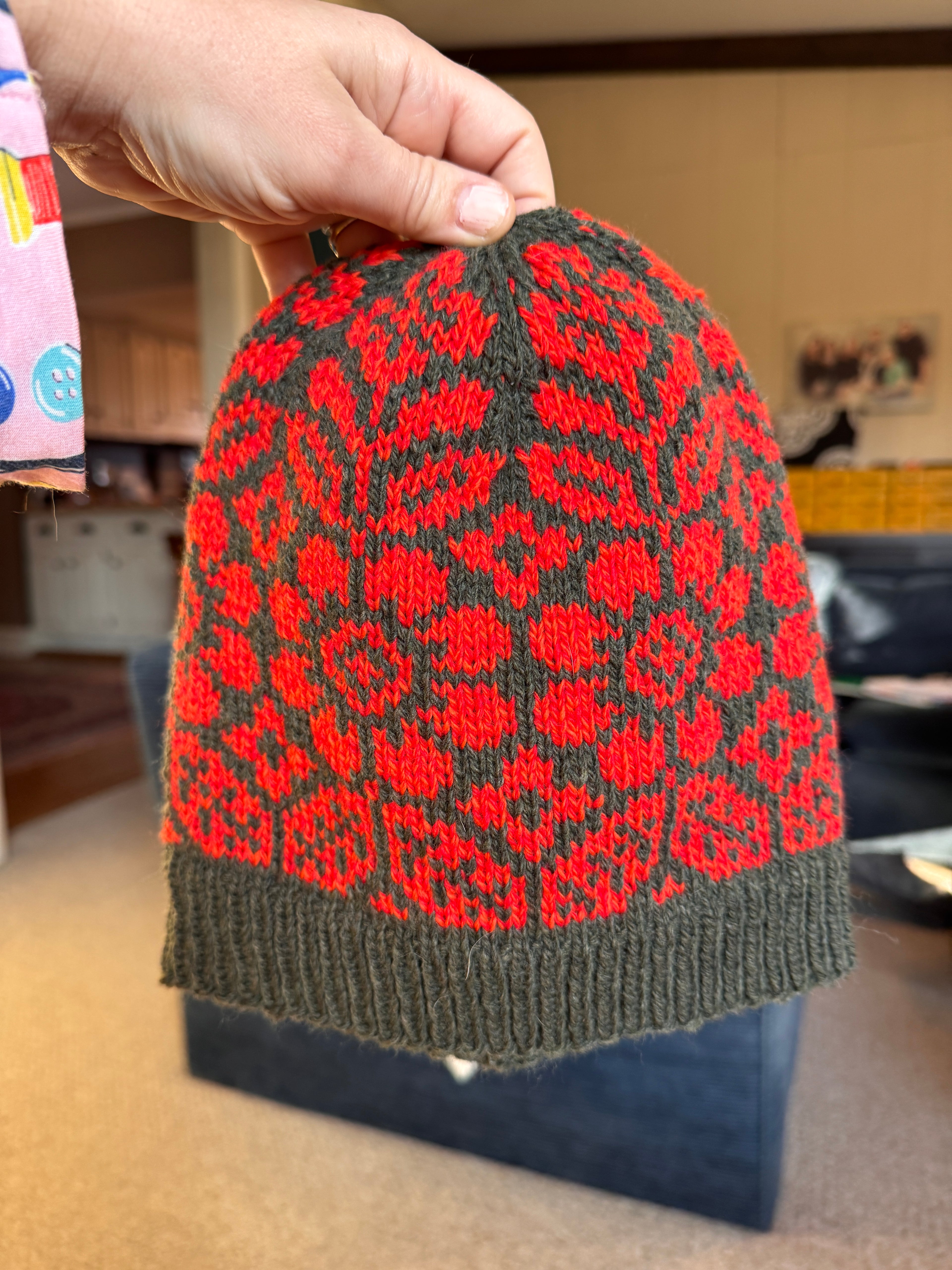 Luxury women's hand knit flower beanie wool slow fashion gift fair isle