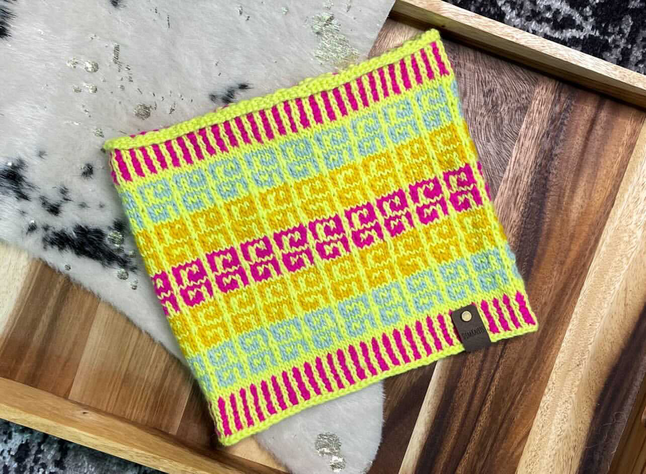 The Curlicue Cowl Knitting PATTERN mosaic colorwork
