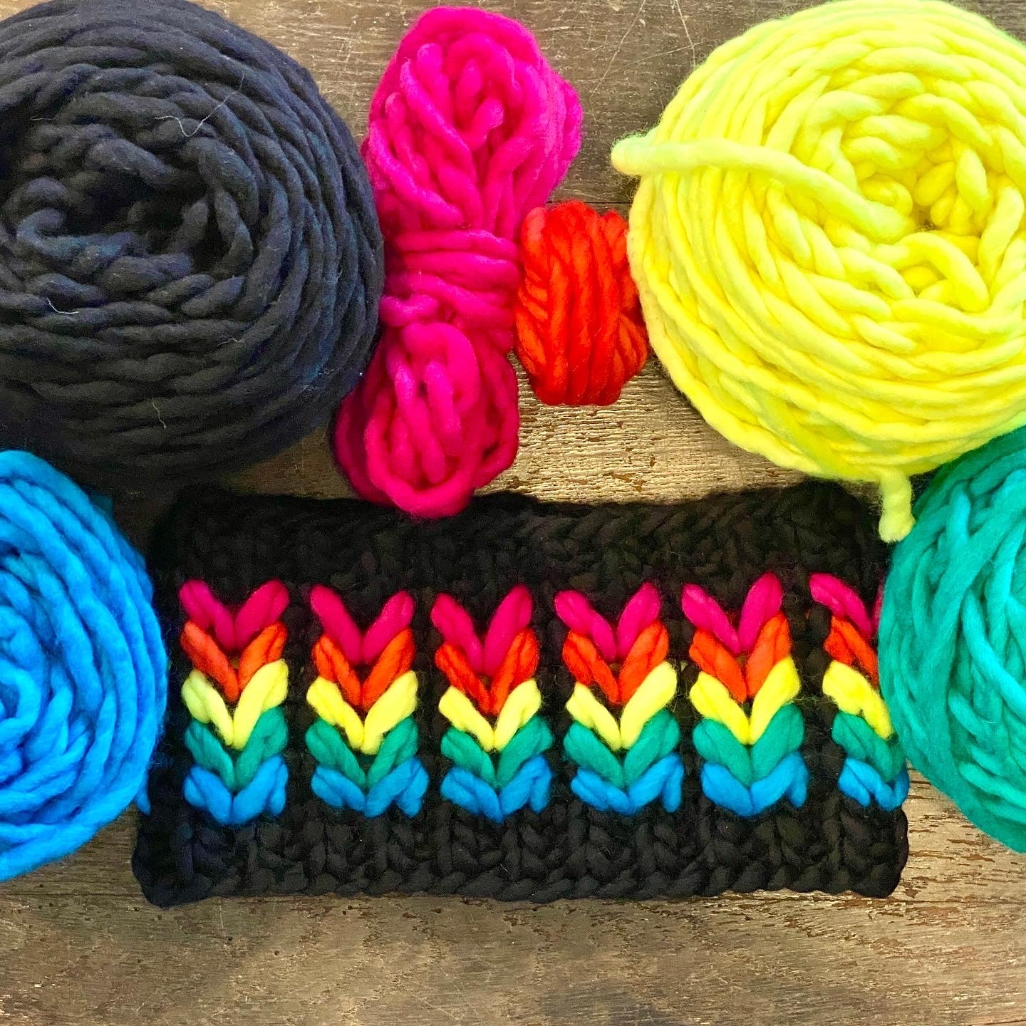 The Heartbreaker Earwarmer with bonus coffee cozy digital knitting super bulky PATTERN