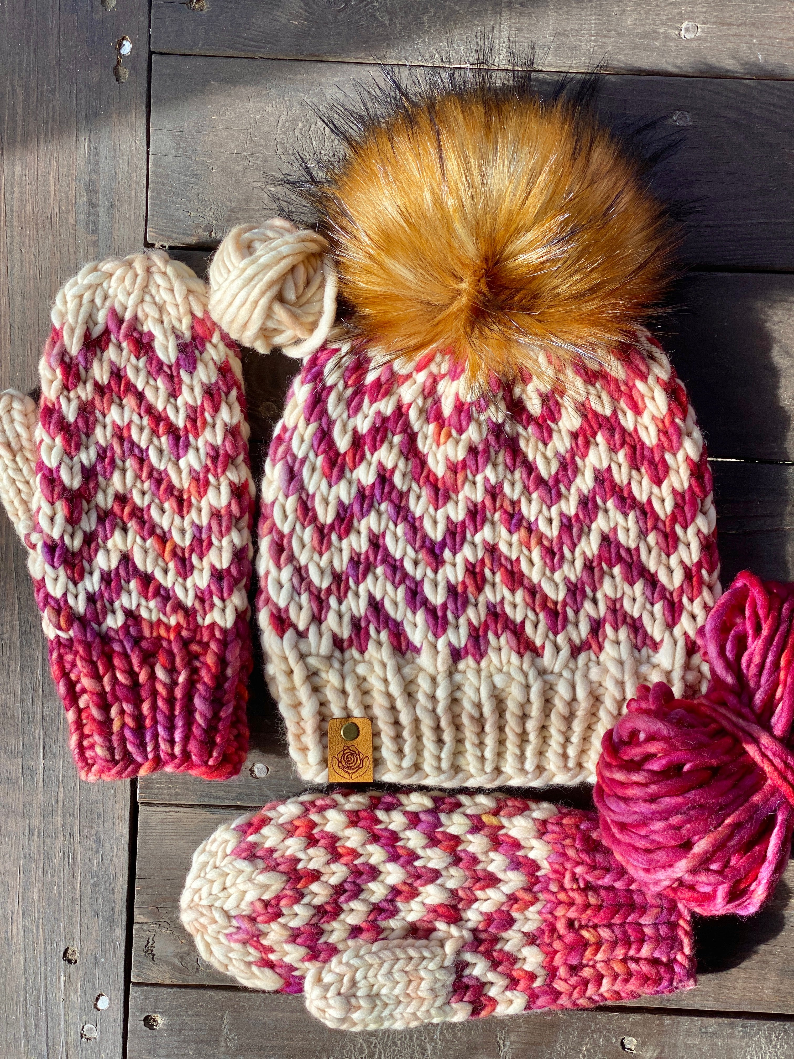 Super Find Your Way Mitts mitten knitting PATTERN