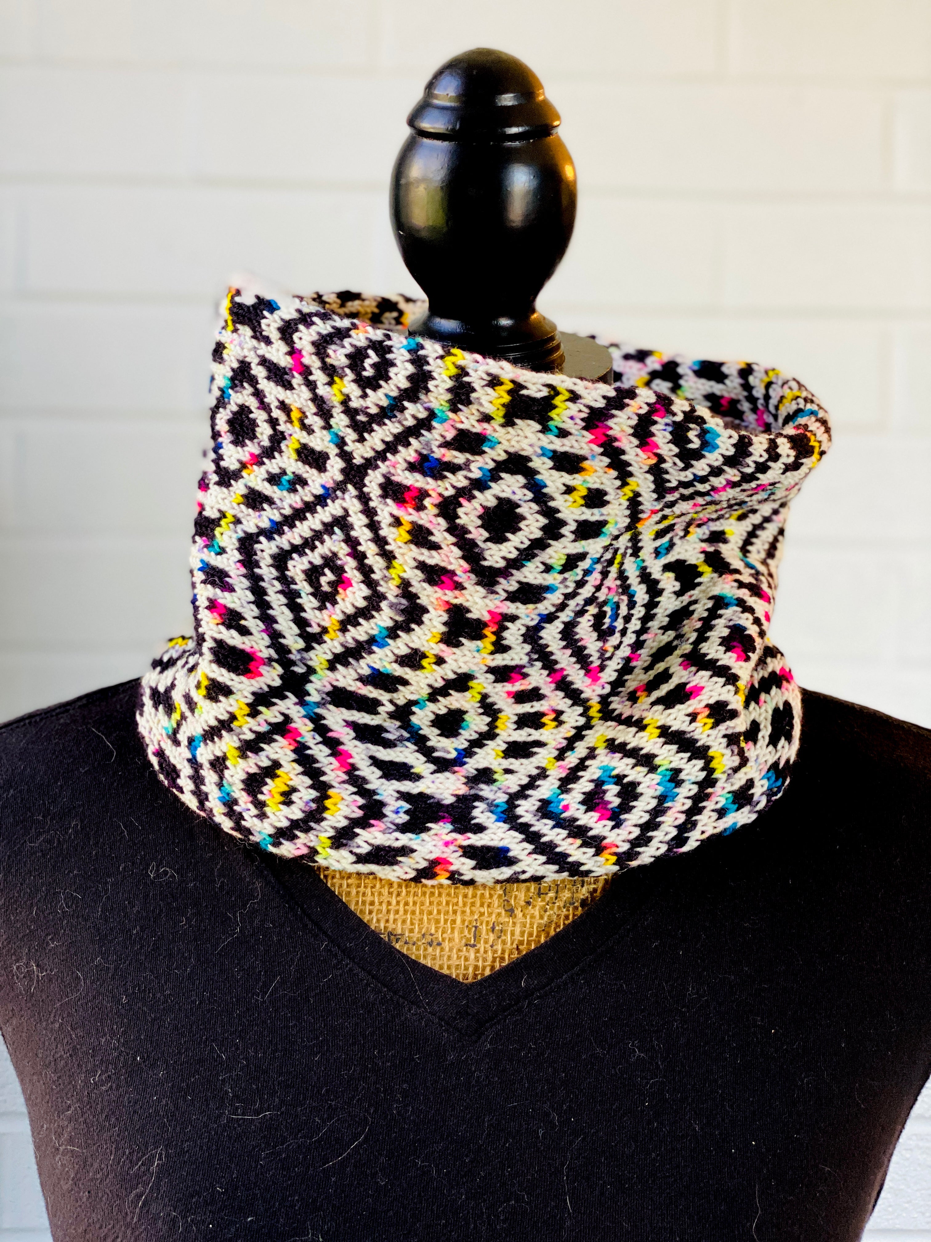 Eye in the Sky Cowl Knitting PATTERN colorwork fair isle