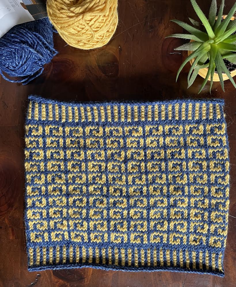 The Curlicue Cowl Knitting PATTERN mosaic colorwork